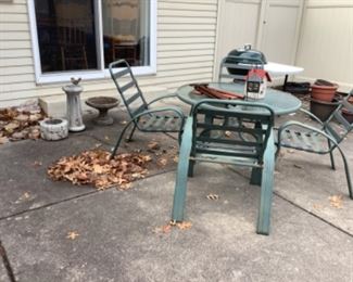 Outdoor table with 4 chairs..presale $40