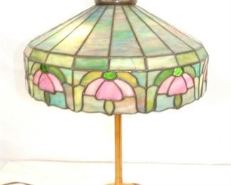 VIEW 4 23IN STAINED GLASS PARLOR LAMP