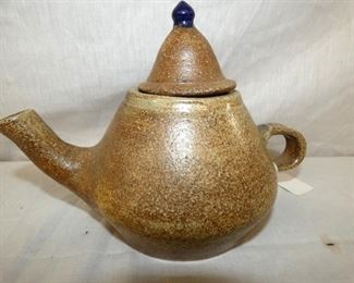 6IN POTTERY TEAPOT