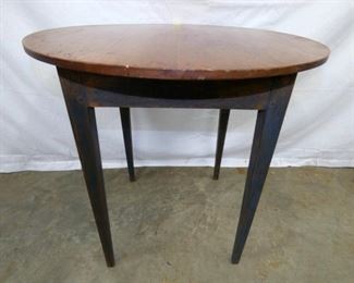 EARLY PEGGED DRUM TOP TABLE