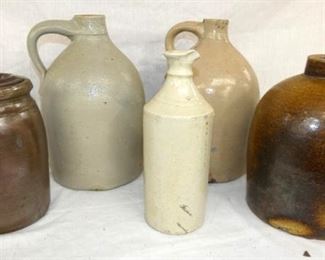 COLLECTION STONEWARE JUGS