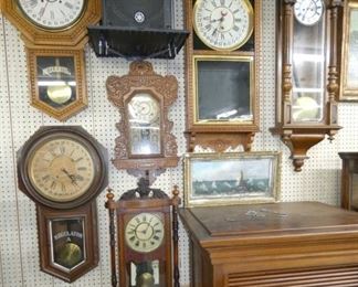 COLLECTION VINTAGE WALL CLOCKS