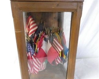 SMALL COUNTER TOP DISPLAY CASE 12X24
