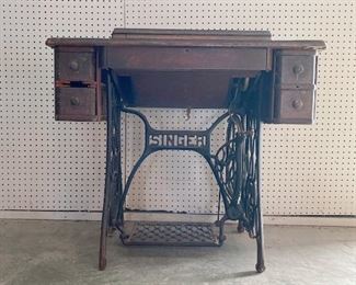 Singer Sewing Machine