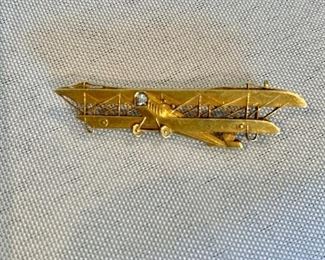 Airplane pin  14K gold 