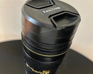 Camera lens shaped beverage cup 
