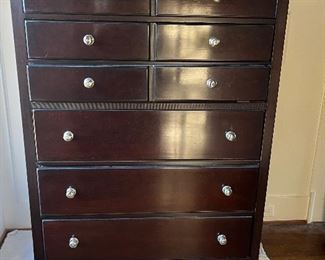 Six drawer chest, by Nautica.