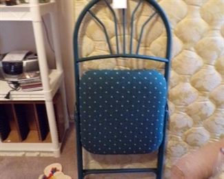 card table set, we have 2 - the other one is a black set