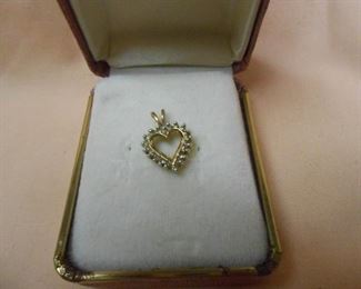 14 kt gold and Diamond Heart Pendant