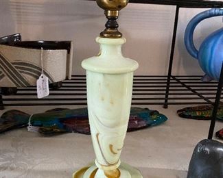 Uranium slag glass lamp