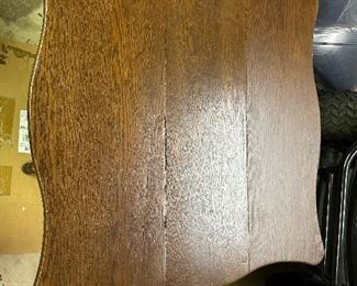 This shows the top of the dropleaf table