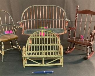 Large scale collectible doll furniture. Pen used for scale.