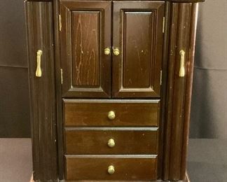 Dresser top jewelry case. Pen used for scale.