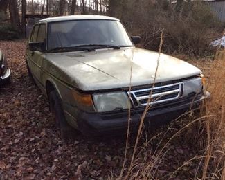 1993 SAAB 900s 2.0L, NOT RUNNING, DOES HAVE TITLE, 1992 SAAB 9000 TURBO, NOT RUNNING,  THESE CARS ARE NOT IN RUNNING CONDITION AND WILL NEED  TO BE PICKED UP ON LOCATION IN COLFAX, NC THE WEEK FOLLOWING  THE AUCTION, SOLD AS IS.