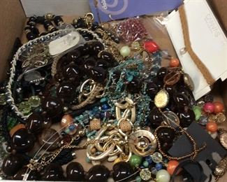 VINTAGE COSTUME JEWELRY