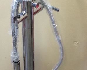 TUB FAUCET, NEW