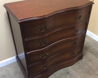 VTG. MAHOGANY 4 DRAWER CHEST OF