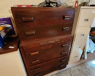 Vintage Chest of Drawers