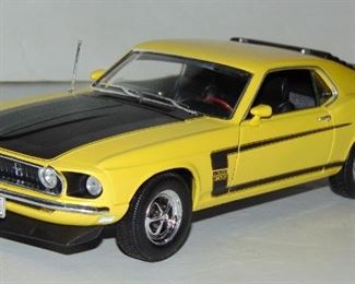 1969 FORD MUSTANG BOSS 302 DIE CAST MUSCLE CAR MIB
