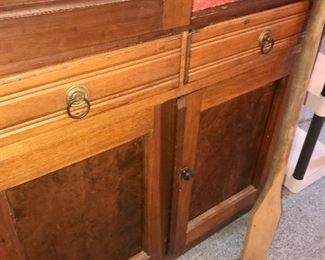 Items Located In The Dining Room