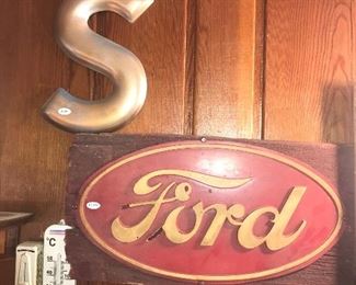 Items Located In The Family Room