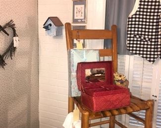 Items Located In The 2nd Bedroom