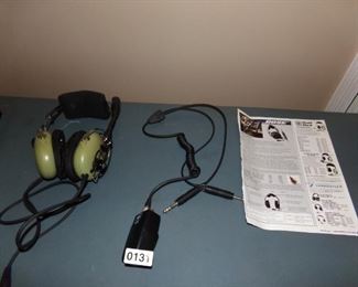 David Clark pilot's headset noise cancelling