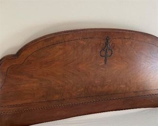 Antique Frame Mahogany Queen Bed Frame. Photo 2 of 3. 