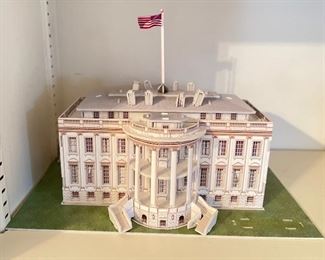 White House Replica Puzzle. 