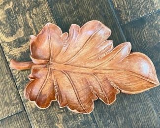 Wood Leaf Bowl. 