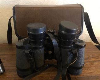 Bushnell Sportview Binoculars with Case (7x35 Wide Angle 500 ft at 1000 yards, Fully Coated Optics)