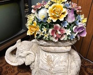 Large Capodimonte (Italy) Porcelain Flower Bouquet