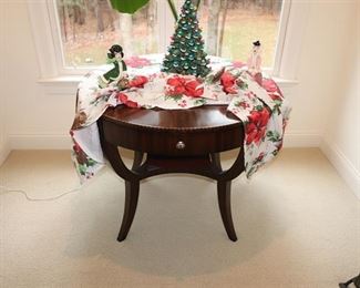 Thomasville Decrative Inlaid Table