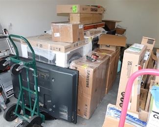 1 plasma and two big sccreen TV's Brand new Samnsung Gas Clothes Dryer W/ Extended Warranty 