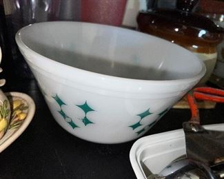 Federal glass Atomic star mixing bowl $55