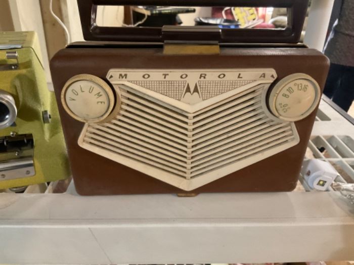 1960’s portable Motorola radio, tubes