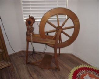 Antique spinning wheel