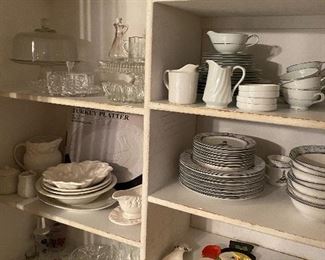 Miscellaneous china and glassware