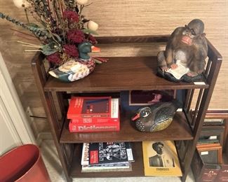 Collapsible book case