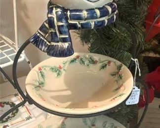 Tiered snowman server