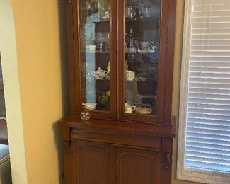 Antique bookcase/china cabinet!!