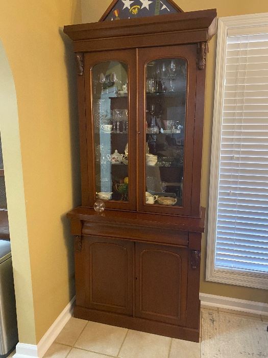 Antique bookcase/china cabinet!!