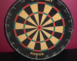 Vintage Nodor Sportcraft Bristle Dart Board 
