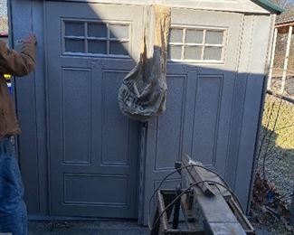 Rubbermaid Shed