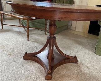 Vintage pedestal table with 2 leaves (Davis Cabinet Co. Nashville Tenn.)