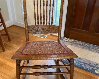 Pretty rocker with padded seat