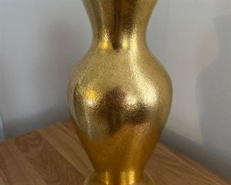 Pickard Rise and Daisy Vase