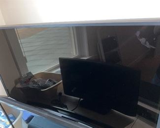 Flat screen television 