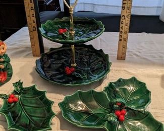 LOT 133 Lefton Green Holly Berry Christmas