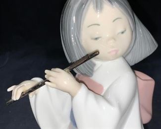 LLADRO Flute Playing Asian Girl Porcelain Figural
